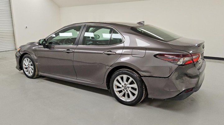Toyota Camry  2023