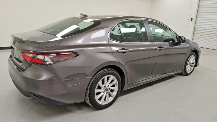 Toyota Camry  2023
