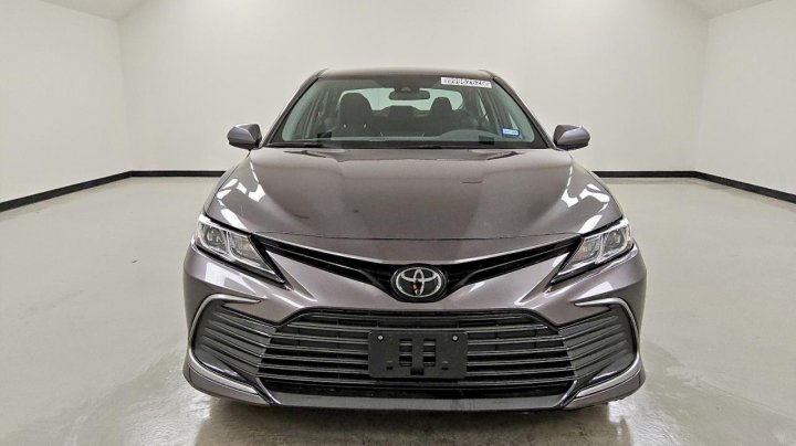 Toyota Camry  2023