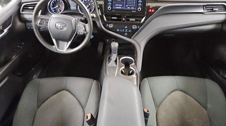 Toyota Camry  2023