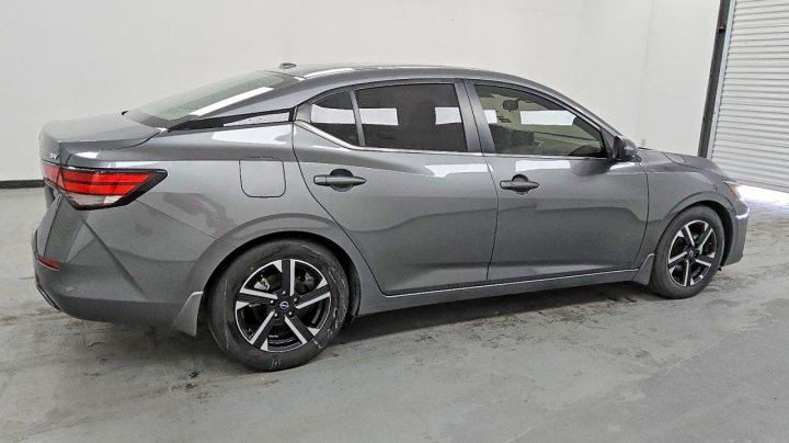 Nissan Sentra  2024