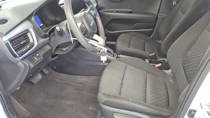KIA RIO  2023