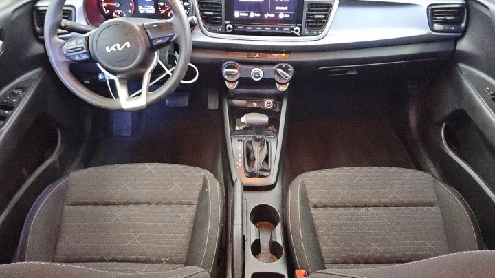 KIA RIO  2023