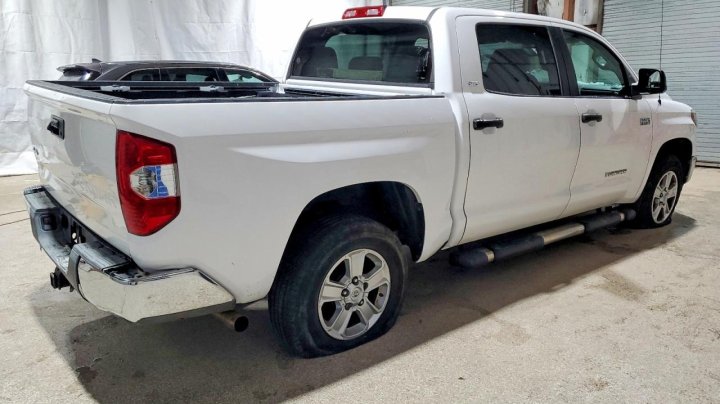 Toyota TUNDRA  2018