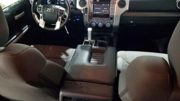 Toyota TUNDRA  2018