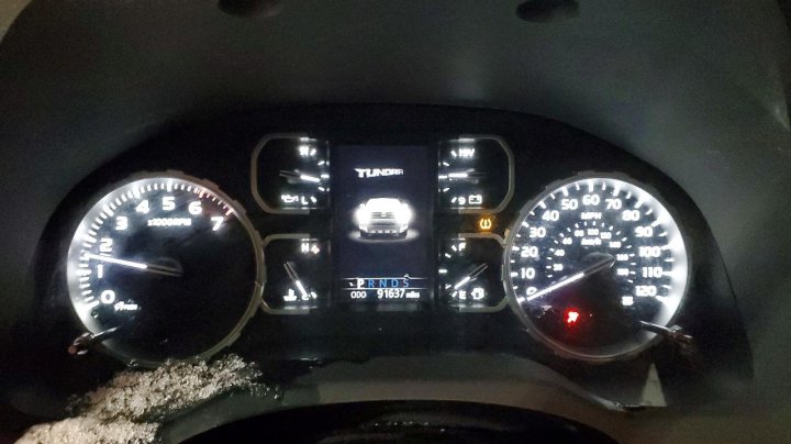 Toyota TUNDRA  2018