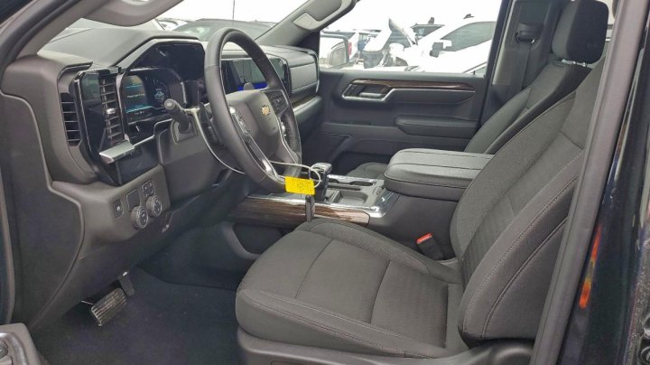 Chevrolet Silverado  2025