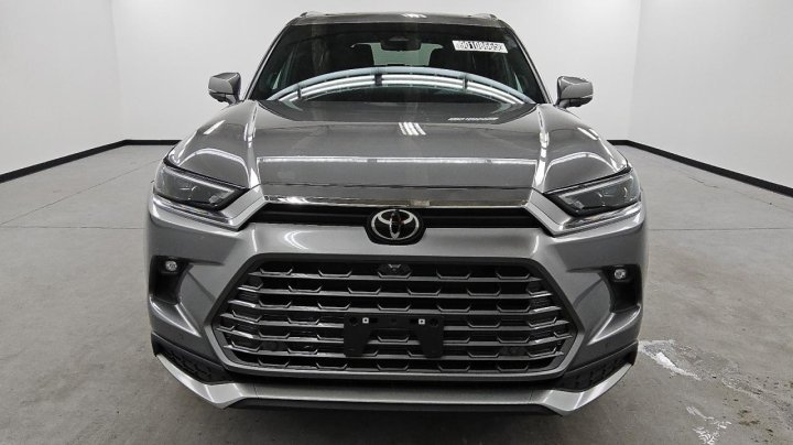 Toyota GRAND HIGHLANDER  2025