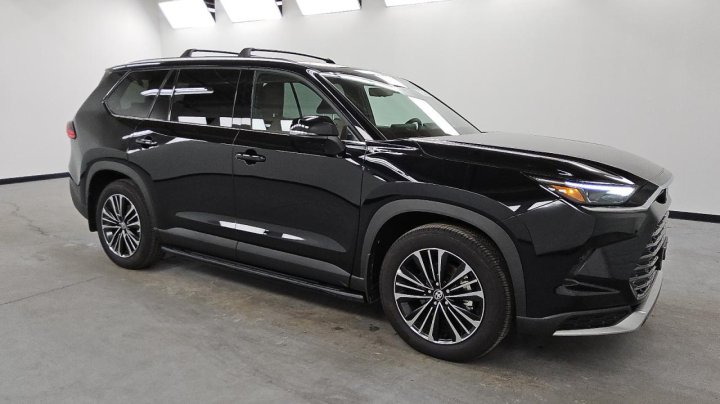 Toyota GRAND HIGHLANDER  2025