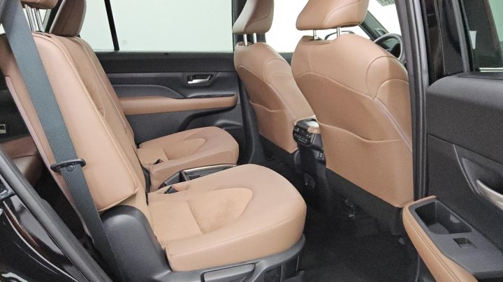 Toyota GRAND HIGHLANDER  2025
