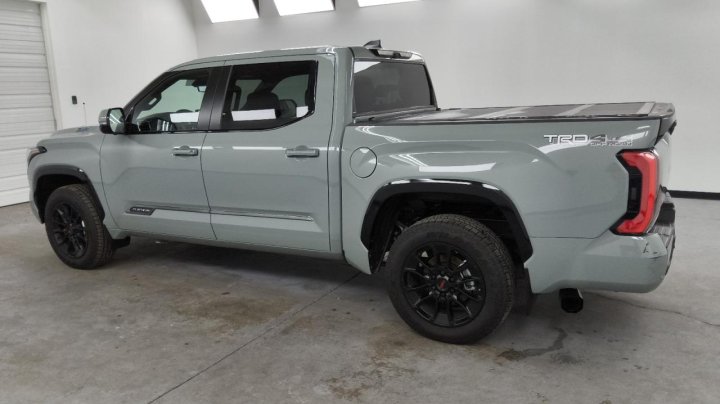 Toyota TUNDRA  2025