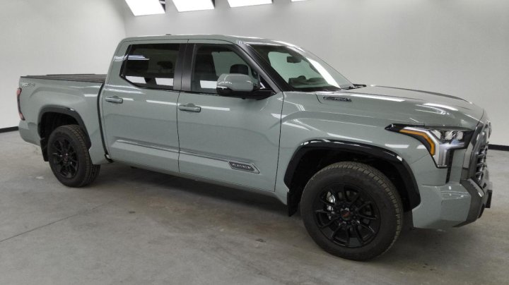 Toyota TUNDRA  2025