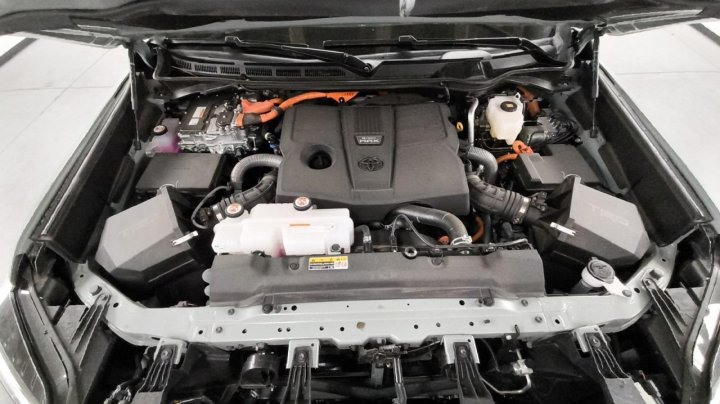 Toyota TUNDRA  2025