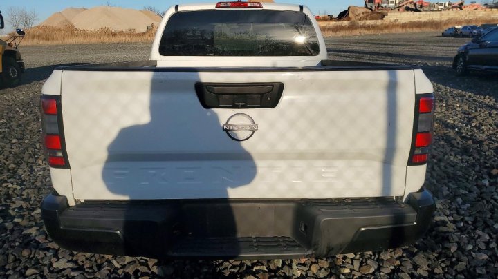 Nissan Frontier  2022