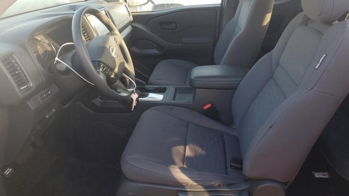 Nissan Frontier  2022
