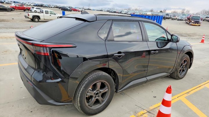 Toyota BZ4X  2024