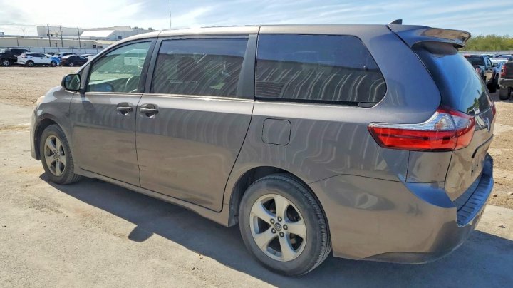 Toyota SIENNA  2020