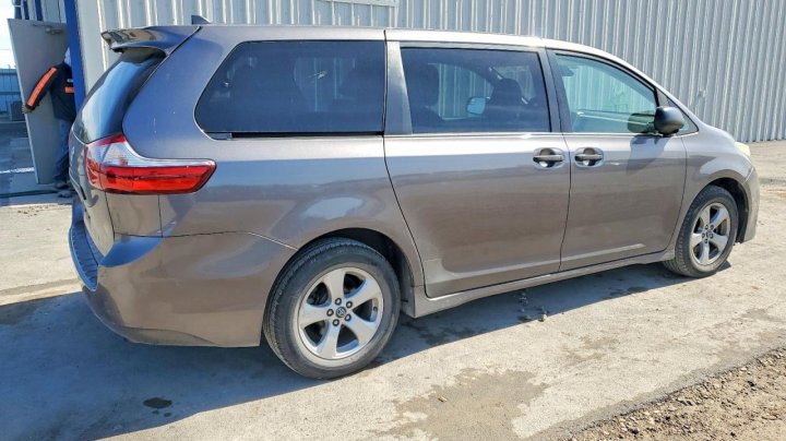 Toyota SIENNA  2020