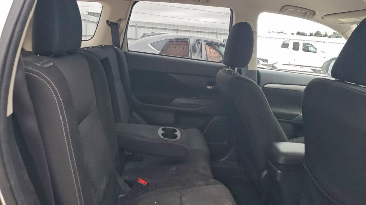 Mitsubishi Outlander  2016