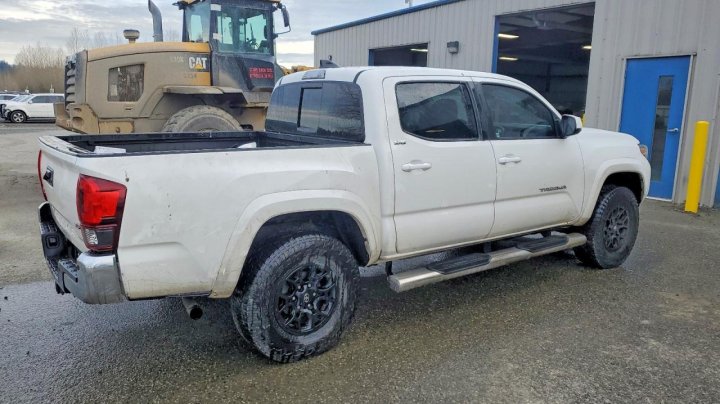 Toyota TACOMA  2021