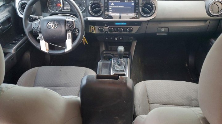 Toyota TACOMA  2021