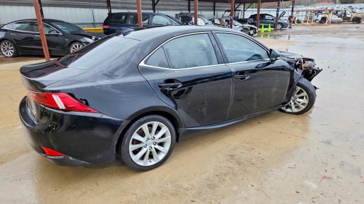 Lexus IS  2015