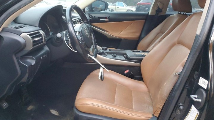 Lexus IS  2015