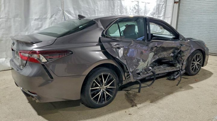 Toyota Camry  2024