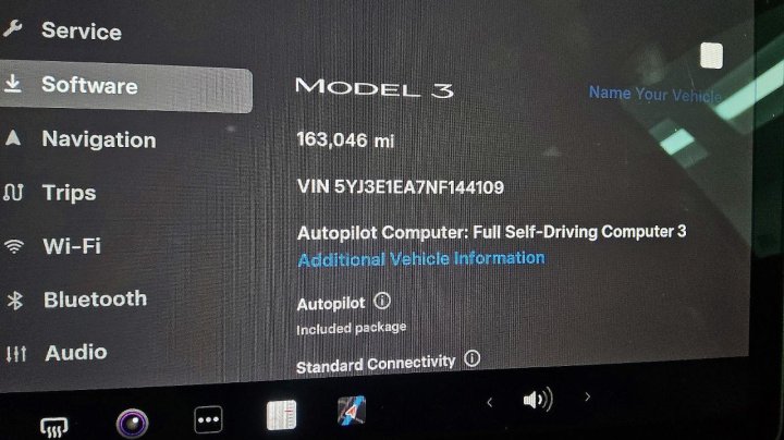 Tesla Model 3  2022