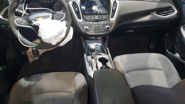 Chevrolet Malibu  2022