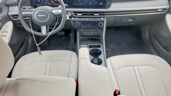 Hyundai SONATA  2024