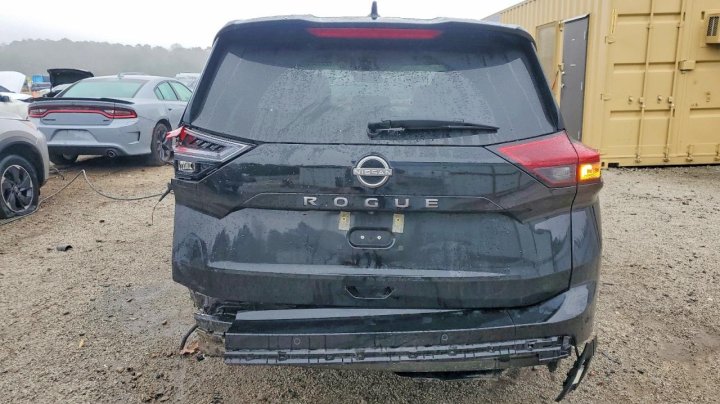 Nissan ROGUE  2025