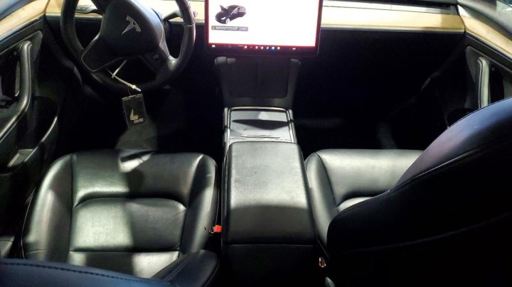 Tesla Model 3  2022