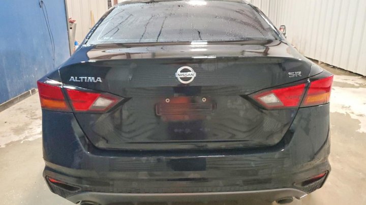 Nissan Altima  2022