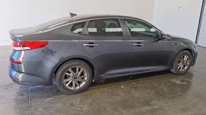 KIA Optima  2020