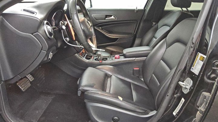 Mercedes-Benz GLA  2016