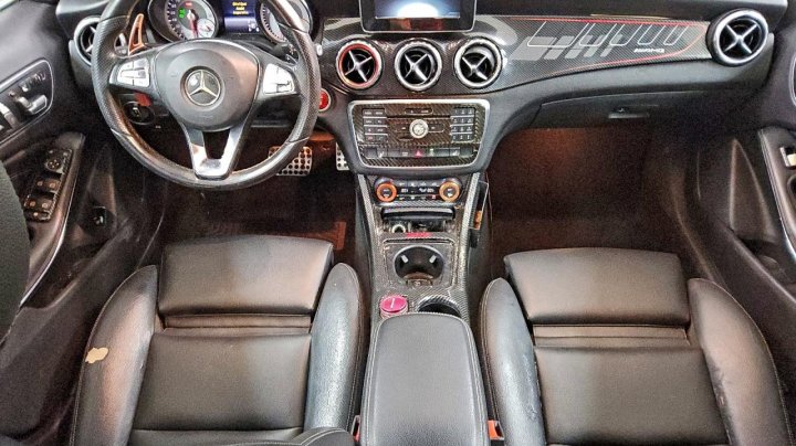 Mercedes-Benz GLA  2016