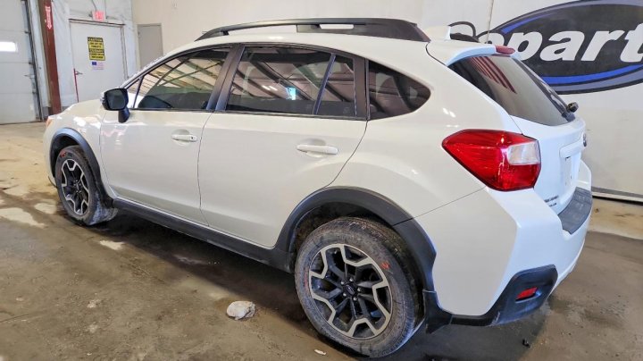 Subaru CROSSTREK  2016