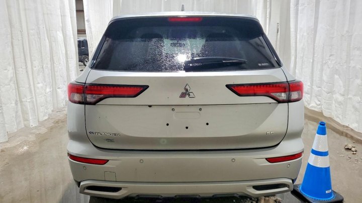 Mitsubishi Outlander  2024