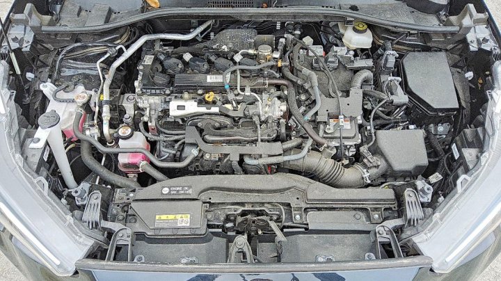 Toyota COROLLA CROSS  2024
