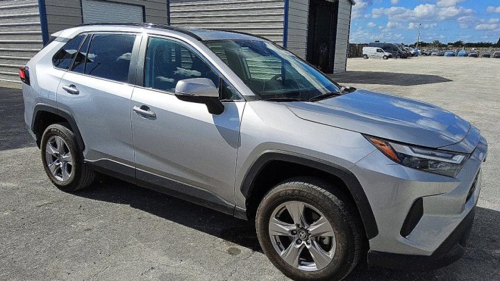 Toyota RAV4  2023