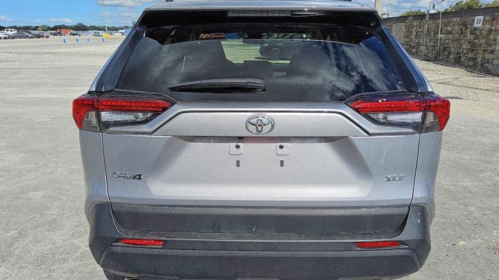 Toyota RAV4  2023