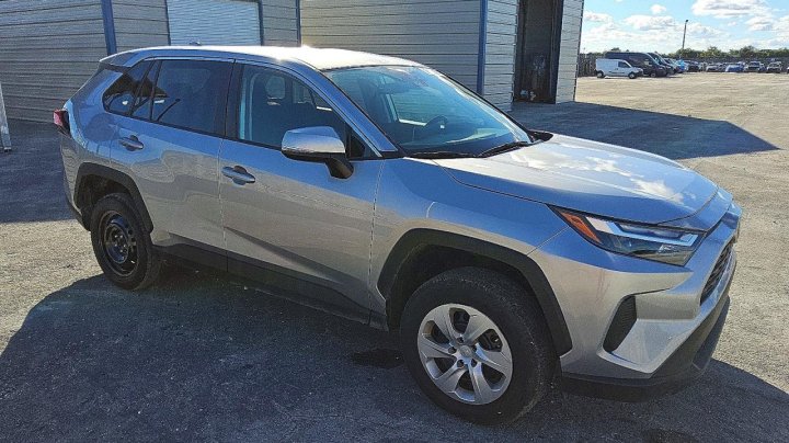 Toyota RAV4  2025