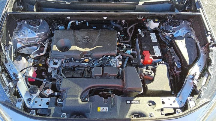 Toyota RAV4  2025