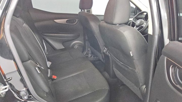 Nissan Rogue Sport  2020