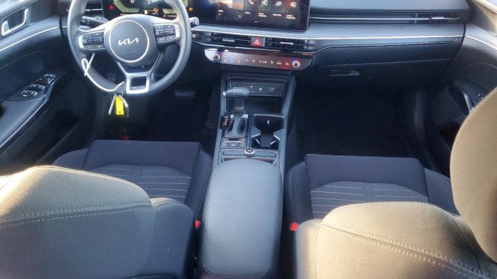 KIA K5  2025