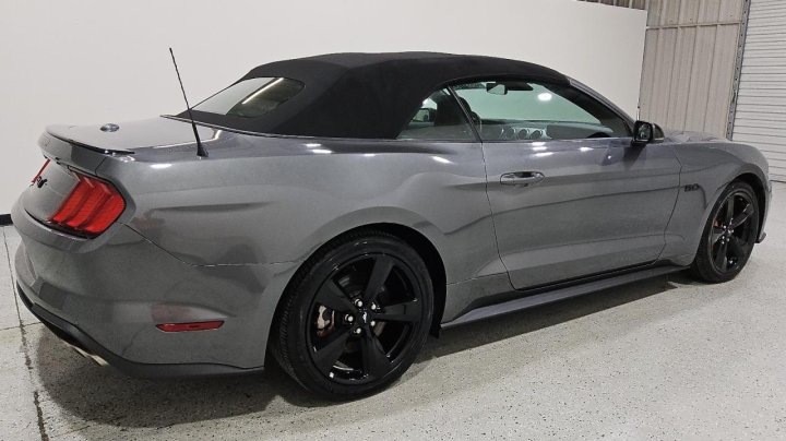 Ford MUSTANG  2021