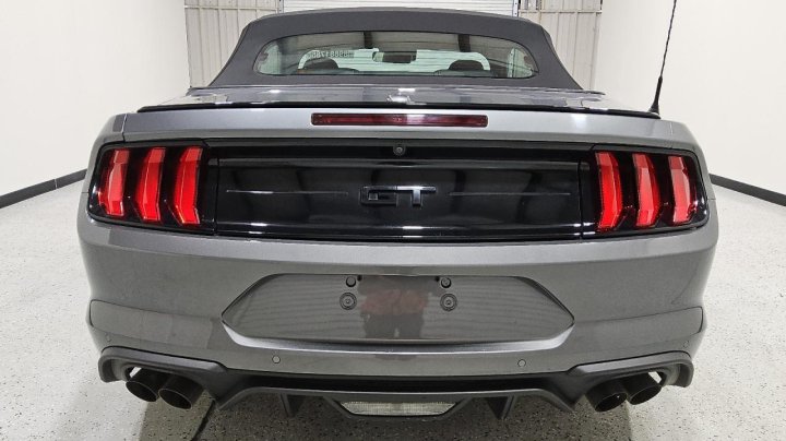 Ford MUSTANG  2021