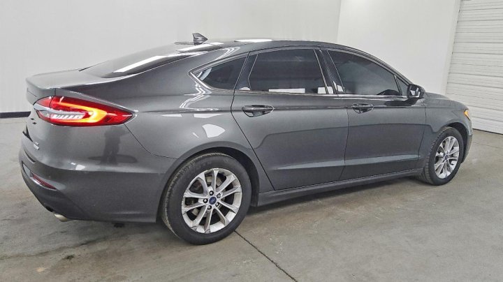 Ford FUSION  2020