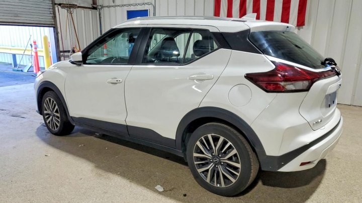 Nissan Kicks  2023